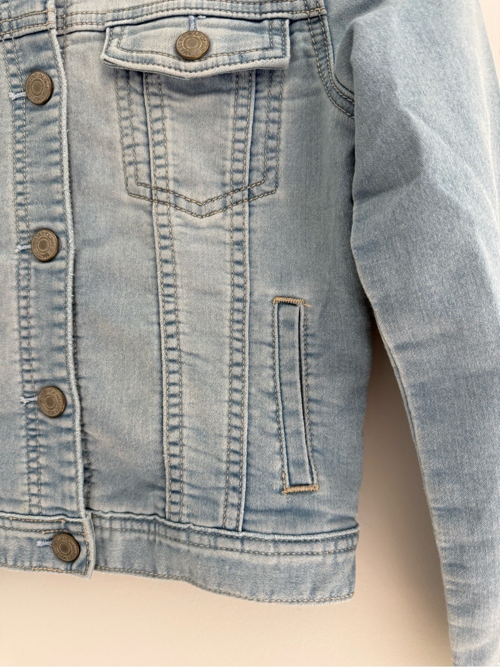 Gap Super Soft Girl Denim Jean Jacket Light Wash Size Large - Picture 9 of 13